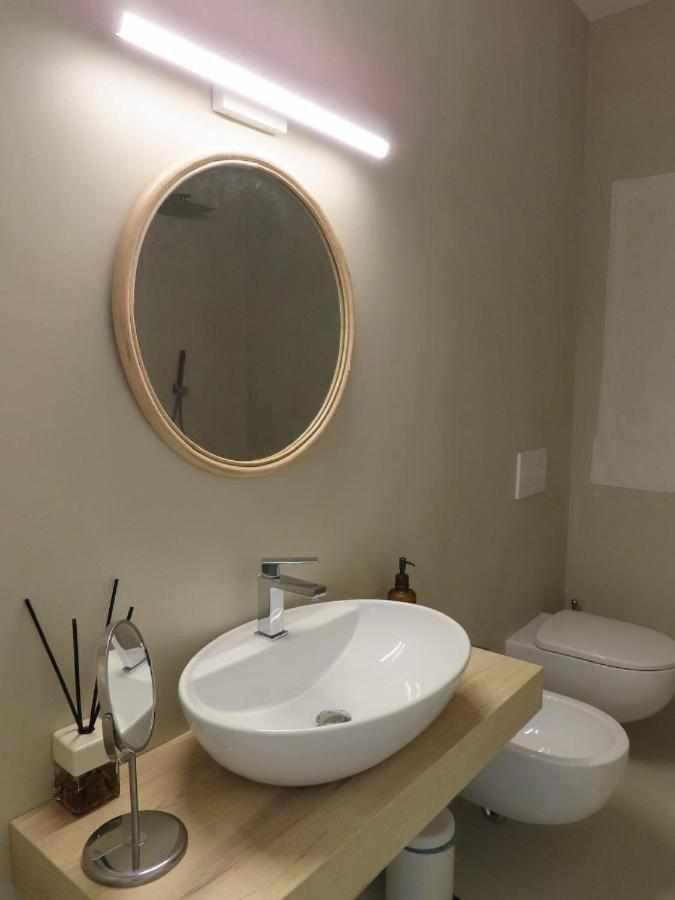 Waterfront Balcony I Grani 1 Resort Style Suite Livorno Ngoại thất bức ảnh
