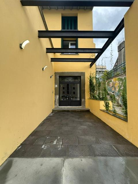 Waterfront Balcony I Grani 1 Resort Style Suite Livorno Ngoại thất bức ảnh